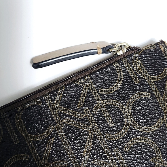 Calvin Klein wristlet Graffiti logo pouch - Picture 10 of 11